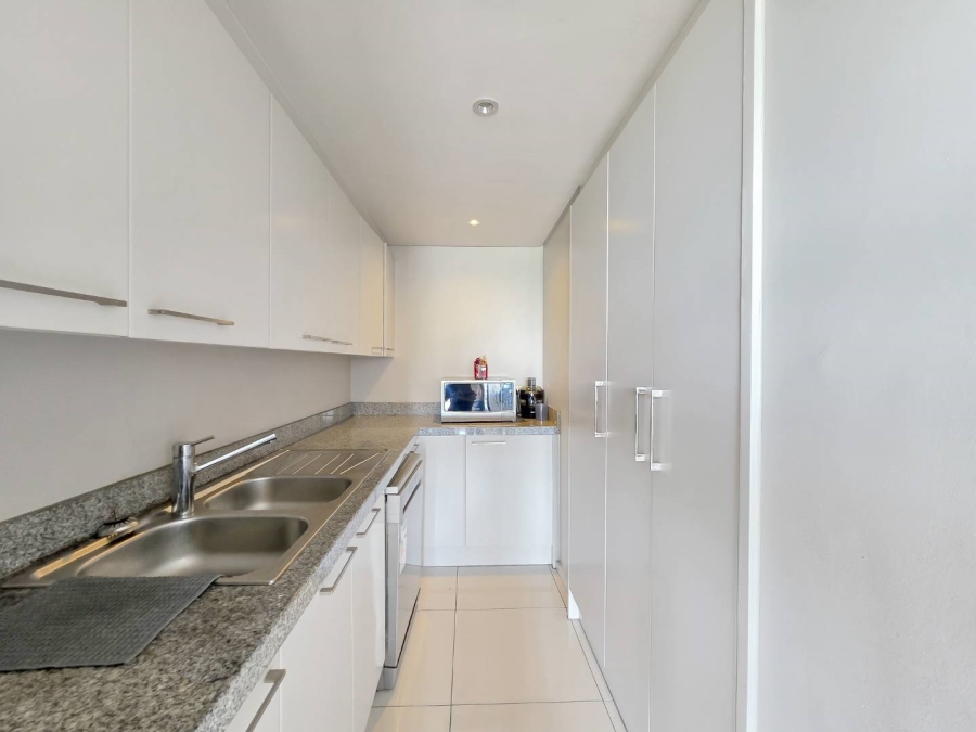 2 Bedroom Property for Sale in Green Point Western Cape